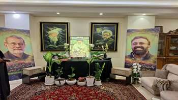 دیدار نماینده دانشگاه معین استان سمنان با خانواده شهیدان دکتر لاریجانی و سردار رشید